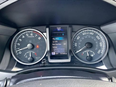 Used 2023 Toyota Tacoma TRD Sport image 26