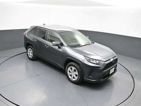 Certified 2022 Toyota RAV4 LE AWD/4WD image 35