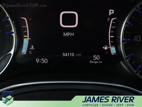 Used 2025 Chrysler Pacifica Limited FWD image 30