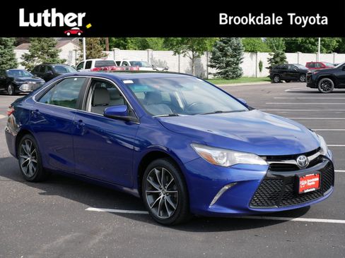 Used 2015 Toyota Camry XSE w/ Moonroof Package FWD image 1
