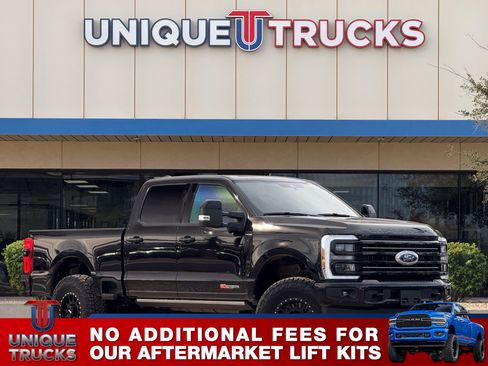 Used 2025 Ford F350 Platinum image 1