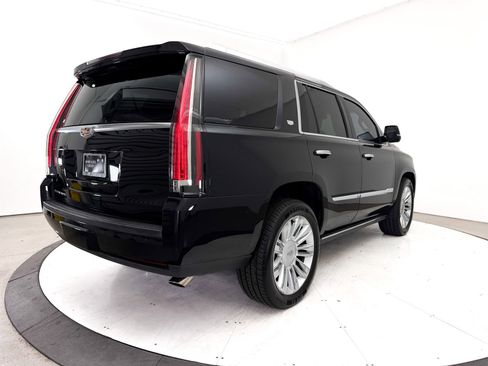Used 2016 Cadillac Escalade Platinum AWD/4WD image 18