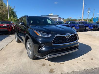New 2025 Toyota Highlander Platinum