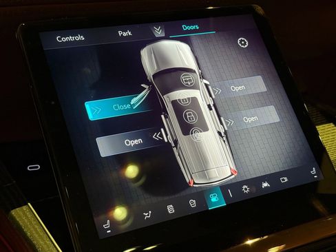 New 2025 Cadillac Escalade ESV Premium Luxury w/ Touring Package image 34