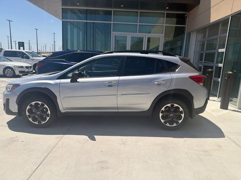 Used 2022 Subaru Crosstrek 2.0i AWD/4WD image 7