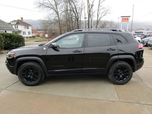 Used 2021 Jeep Cherokee Trailhawk AWD/4WD image 4