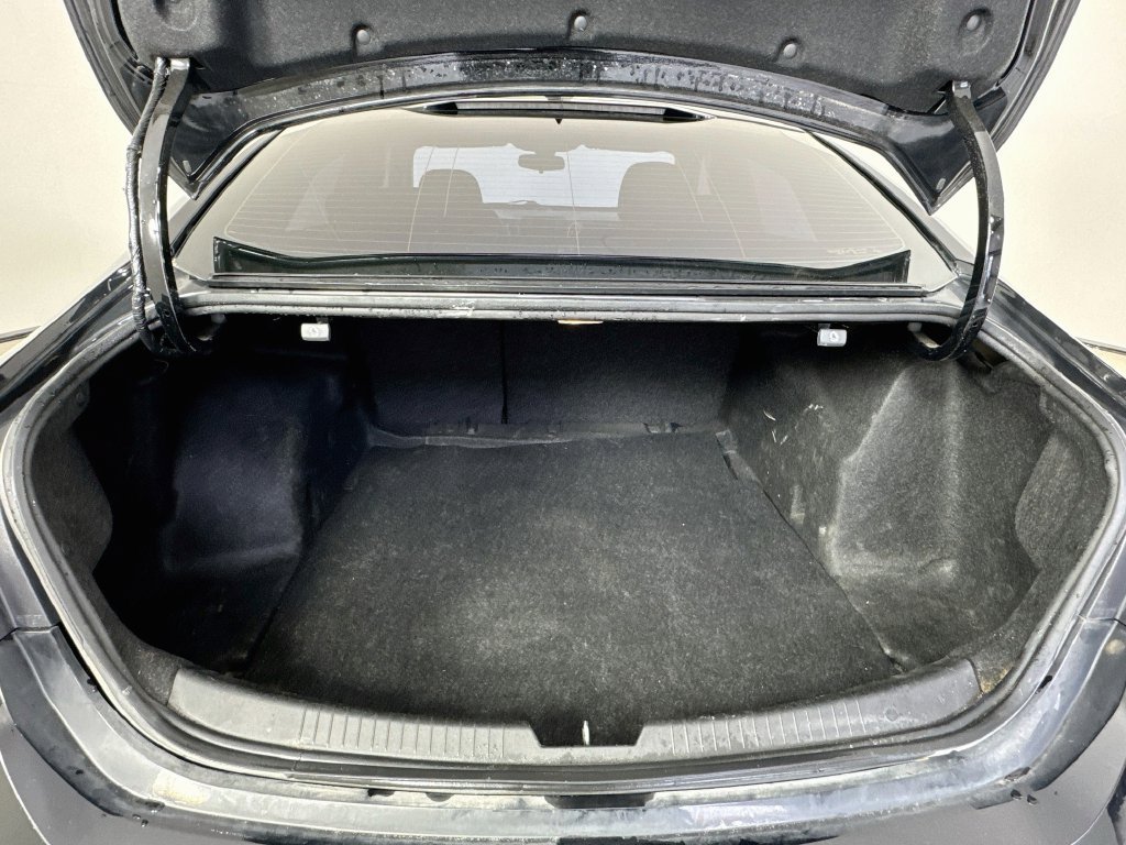 Used 2022 Chevrolet Malibu LS FWD image 30