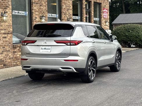 Used 2022 Mitsubishi Outlander SE AWD/4WD image 5