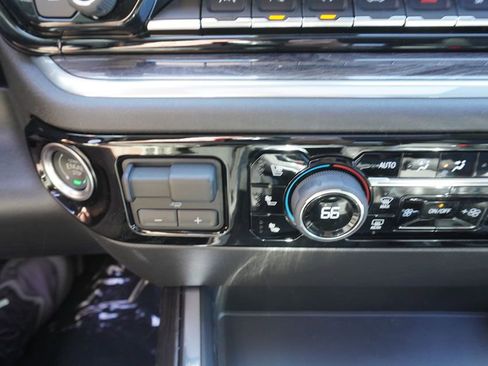 New 2025 Chevrolet Silverado 1500 LTZ w/ LTZ Premium Package AWD/4WD image 16
