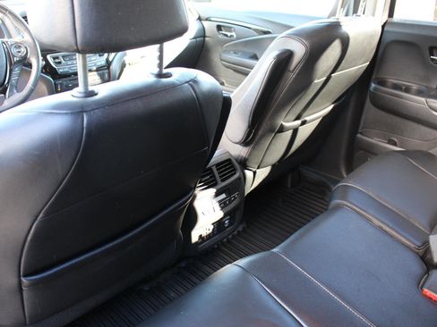 Used 2017 Honda Pilot Touring image 33