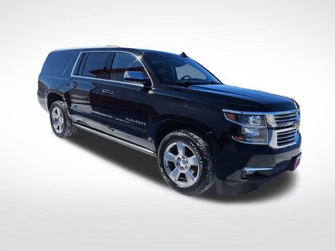 Used 2020 Chevrolet Suburban Premier AWD/4WD image 13