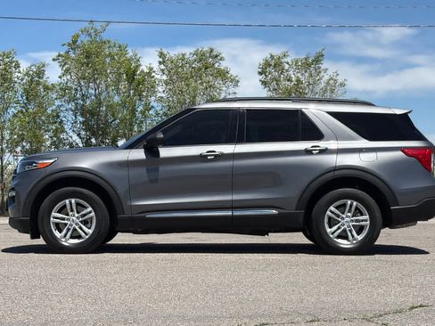 Certified 2023 Ford Explorer XLT w/ Equipment Group 202A AWD/4WD image 5