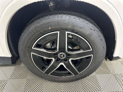 New 2025 Mercedes-Benz GLC 350e 4MATIC image 10