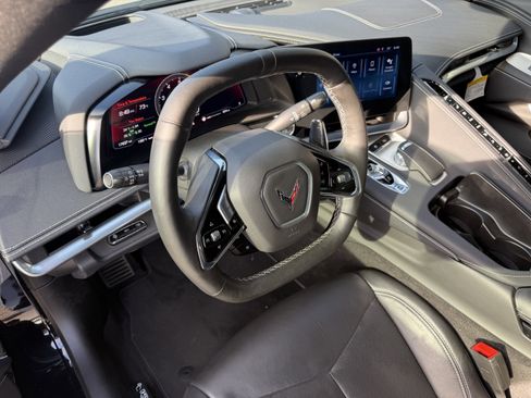 Used 2024 Chevrolet Corvette Stingray Preferred Cpe w/ 2LT image 4