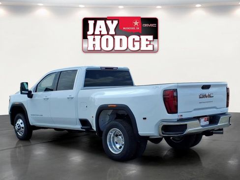 New 2026 GMC Sierra 3500 SLE w/ SLE Value Package AWD/4WD image 4
