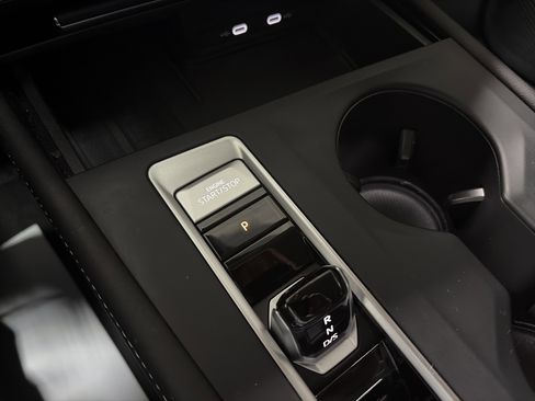 Certified 2025 Volkswagen Atlas SE image 21