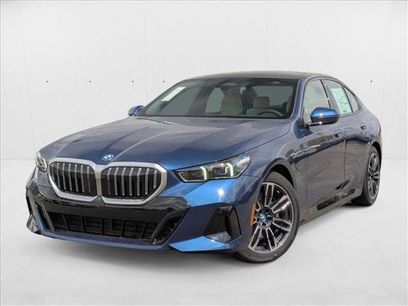 New 2025 BMW 550e xDrive w/ Premium Package