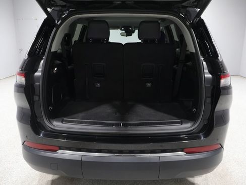 Used 2021 Jeep Grand Cherokee L Limited AWD/4WD image 18