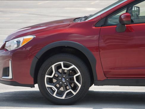 Used 2016 Subaru Crosstrek 2.0i Premium image 36