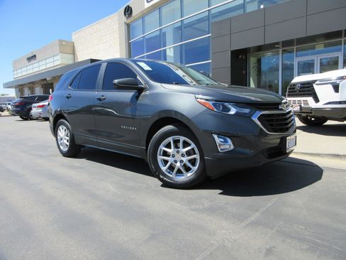 Used 2021 Chevrolet Equinox LS w/ LPO, Floor Liner Package FWD image 14