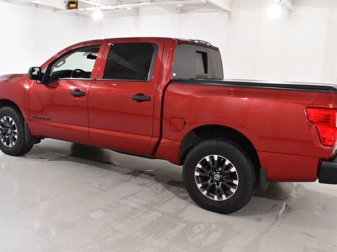 Used 2019 Nissan Titan S AWD/4WD image 15