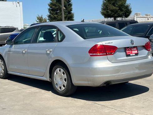 Used 2012 Volkswagen Passat 2.5 S FWD image 7