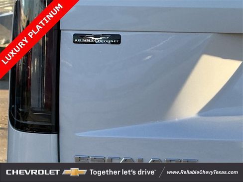 Used 2021 Cadillac Escalade Premium Luxury Platinum image 10