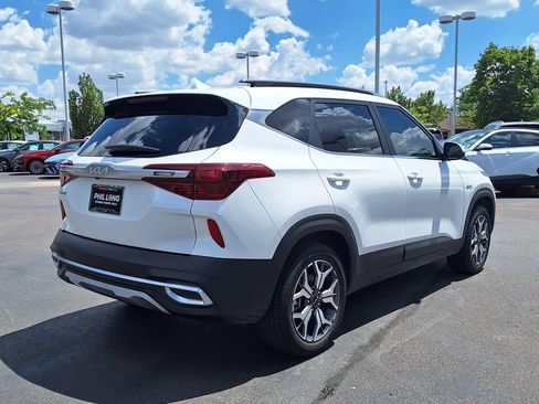 Used 2023 Kia Seltos EX AWD/4WD image 3