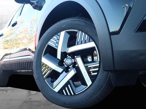 New 2026 Nissan Kicks SV image 3