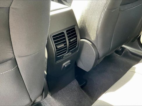 Used 2019 Ford Escape SE FWD image 10