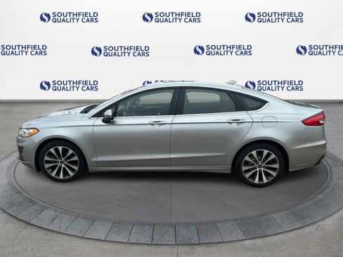 Used 2020 Ford Fusion SE AWD/4WD image 3