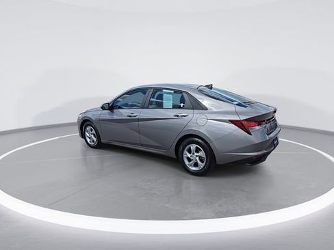 Certified 2021 Hyundai Elantra SE FWD image 6