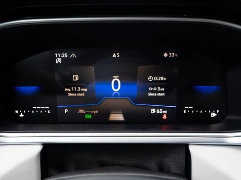 New 2026 Volkswagen Taos SE image 11