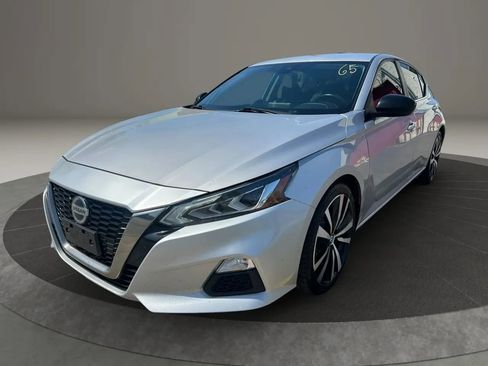 Used 2021 Nissan Altima 2.5 SR FWD image 1