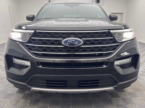 Used 2020 Ford Explorer XLT w/ Equipment Group 202A AWD/4WD image 12