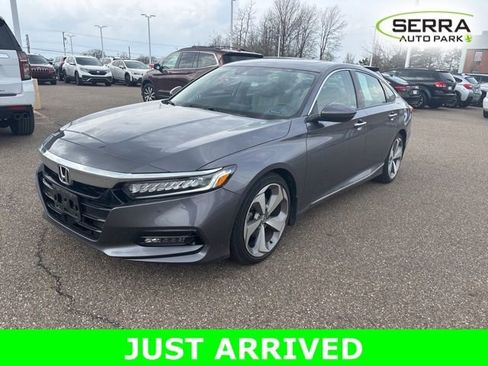 Used 2018 Honda Accord Touring image 1