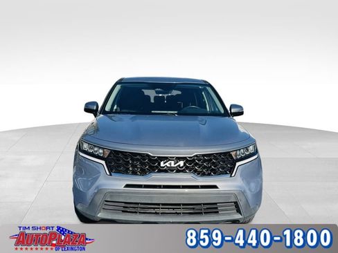 Used 2022 Kia Sorento LX image 9