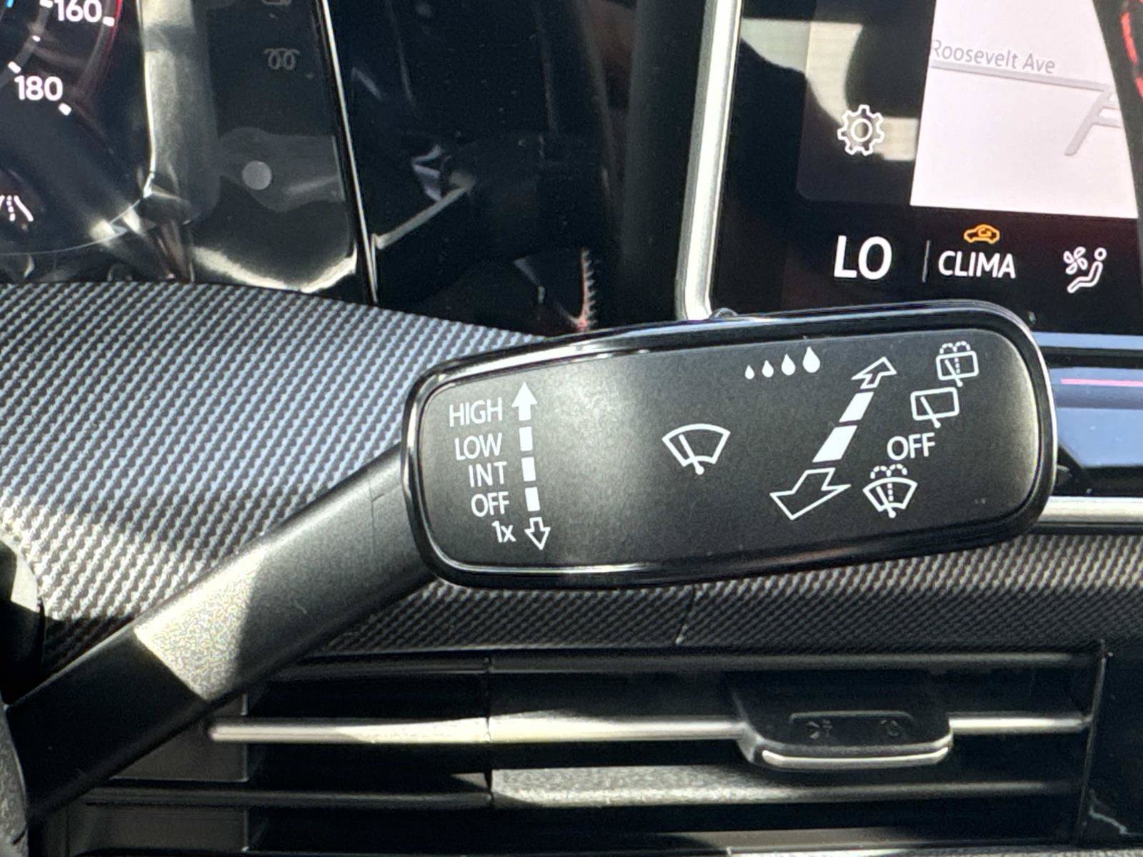 New 2026 Volkswagen GTI SE FWD image 27