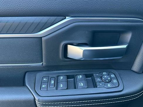 New 2026 RAM 3500 Big Horn AWD/4WD image 7