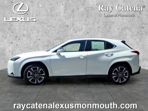 Used 2025 Lexus UX 300h AWD w/ Cold Area Package image 4