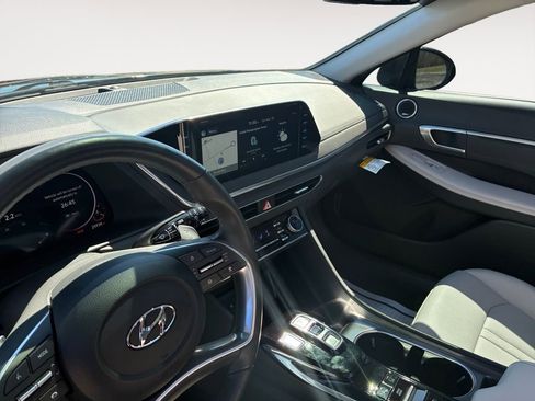 Used 2022 Hyundai Sonata Limited image 35