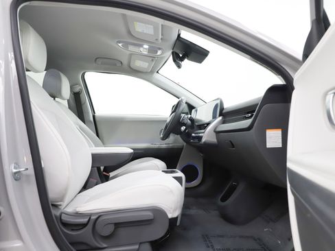 Used 2023 Hyundai Ioniq 5 SEL image 11