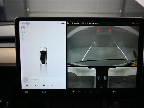 Used 2021 Tesla Model Y Long Range AWD/4WD image 9