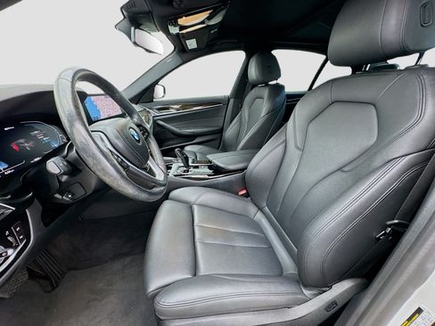 Used 2020 BMW 530e w/ Convenience Package RWD image 13