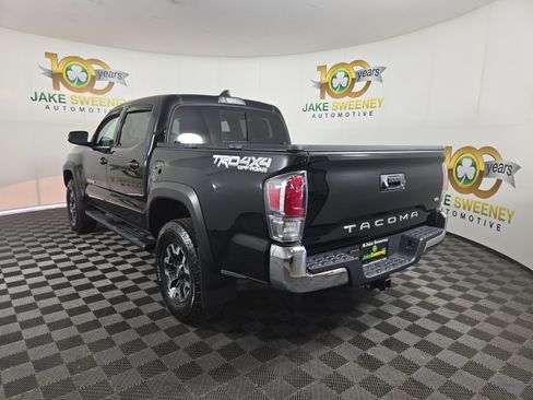 Used 2021 Toyota Tacoma TRD Off-Road AWD/4WD image 6