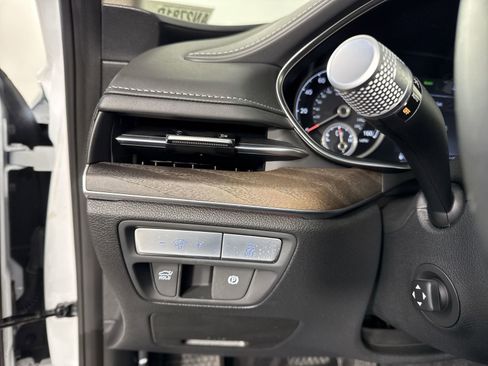 Used 2024 Genesis G80 image 14