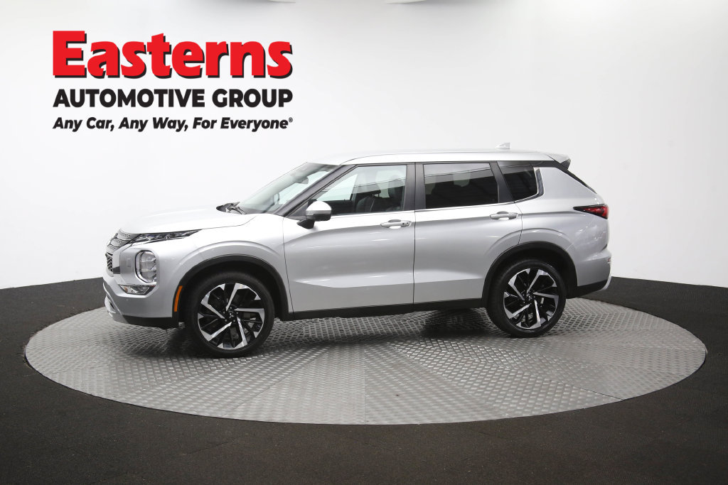 Used 2024 Mitsubishi Outlander SE AWD/4WD image 59