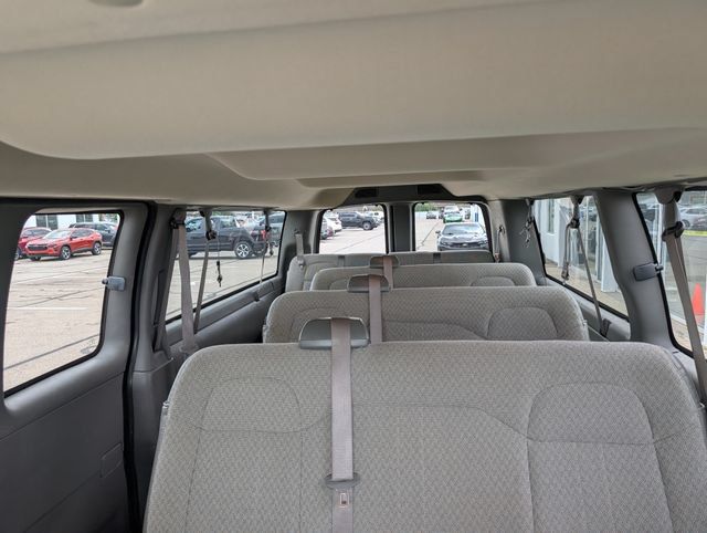 Used 2025 Chevrolet Express 3500 LT w/ LT Preferred Equipment Group RWD image 20