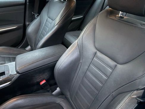 Used 2020 BMW 330i xDrive Sedan w/ Premium Package image 6