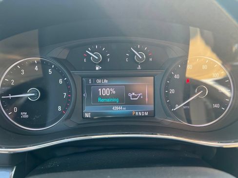 Used 2022 Buick Encore Preferred w/ Safety Package AWD/4WD image 23